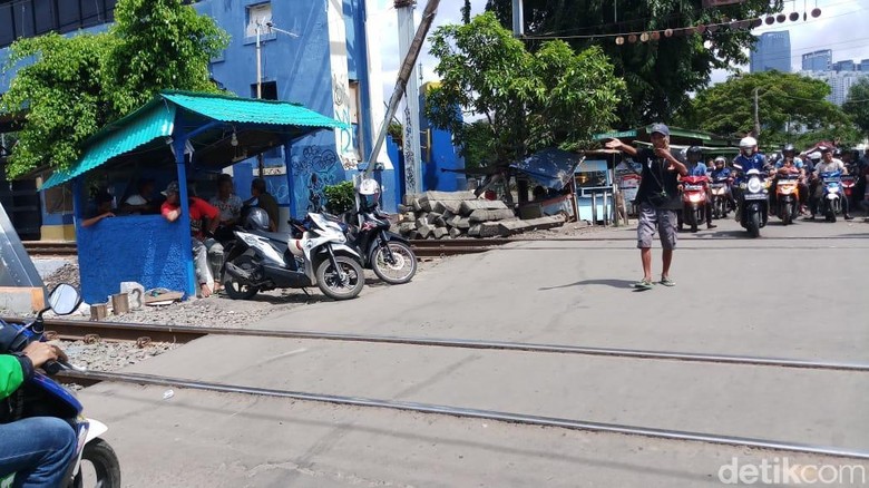 Lokasi Tabrakan Kereta Vs Mobil  di  Tanah  Abang Perlintasan 