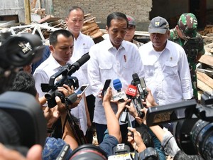 Jokowi: Korban Tsunami di Lampung Minta Direlokasi ke Dataran Tinggi