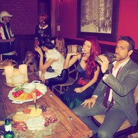 Beberapa teman selebriti Taylor yang datang ke pesta tersebut adalah pasangan Blake Lively dan Ryan Reynolds hingga Gigi Hadid. Foto: Instagram