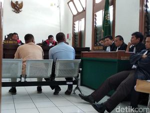 Terungkap! Usai Berobat, Fuad Amin Pulang ke Sukamiskin Pakai Alphard