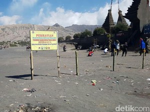 Sampah Bertebaran di Gunung Bromo Usai Libur Tahun Baru 2019