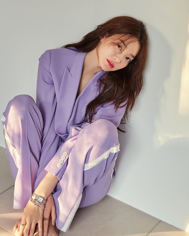 Aktris berusia 34 ini bahkan pernah memenangkan penghargaan Hot Fashionista di Mnet 20s Choice Award 2009. Foto: Instagram @illusomina