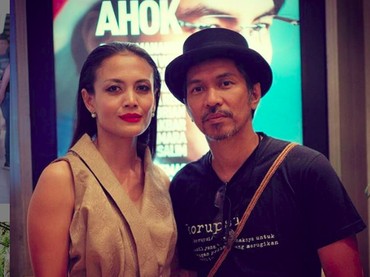 Mengintip Kemesraan Para Personel Slank dengan Sang Istri