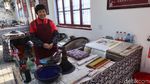 Foto: Desa Pembuat Kertas Tahun Baru Imlek yang Legendaris di China