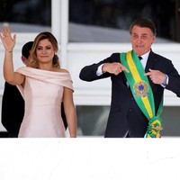 Jair Bolsonaro diharuskan memecat Michelle sebagai sekertarisnya oleh Mahkamah Agung Brazil di tahun yang sama, karena nepotisme adalah hal ilegal di pemerintah. Foto: REUTERS/Ricardo Moraes