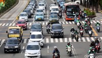 Pergub baru ganjil genap akan mulai berlaku Rabu (2/1). Ruas jalan yang masih diberlakukan ganjil-genap secara normal pukul 06.00-10.00 WIB dan untuk sore pukul 16.00-20.00 WIB serta tidak diberlakukan pada hari libur.