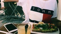 Thylane Blondeau menduduki peringkat pertama dalam daftar 100 daftar wanita tercantik di dunia tahun 2018 versi TC Candler. Model asal Prancis ini lahir di Aix-en-Provence dan baru berusia 17 tahun. Foto: Instagram thylaneblondeau