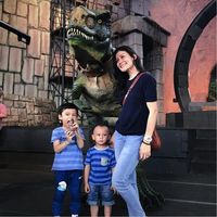 Seru! Pengunjung Bisa Berinteraksi dengan Dinosaurus di Dufan
