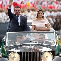 Michelle de Paula Firmo Reinaldo Bolsonaro adalah mantan sekertaris Jair Bolsonaro di Kongres Brazil. Keduanya bertemu pertamakalinya sebagai atasan dan karyawan.Foto: REUTERS/Ricardo Moraes