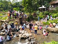 Wisata Sungai di Ciamis yang Ngehits Buat Liburan