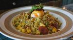 Crispy Rice Tuna dan Cake Tolak Angin di Kafe Hits Tema Kebun