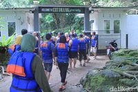 Libur Tahun Baru: Serunya Main Body Rafting di Pangandaran