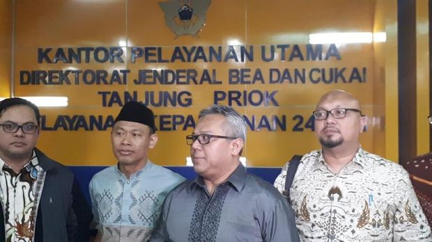 KPU cek kabar adanya 7 kontainer surat suara yang sudah tercoblos di Tanjung Priok