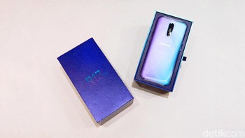 Ponsel ini menawarkan sejumlah keunggulan. Adapun unit yang kami unboxing masih versi China. Foto: Adi Fida Rahman/detikINET