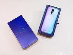 Unboxing Oppo R17 Pro, Menawan dari Berbagai Sisi