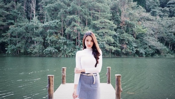 Faktanya, Milin bukan PNS di Indonesia, apalagi di Thailand. Milin hanyalah gadis biasa yang berprofesi sebagai seorang model. Selain giat bekerja, Milin rupanya hobi jalan-jalan. (Instagram/@milinb3rry) Faktanya, Milin bukan PNS di Indonesia, apalagi di Thailand. Milin hanyalah gadis biasa yang berprofesi sebagai seorang model. Selain giat bekerja, Milin rupanya hobi jalan-jalan. (Instagram/@milinb3rry)