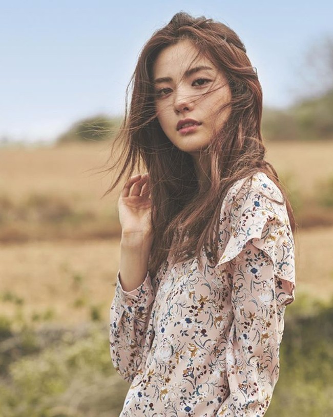 Menyusul di urutan ke-8, ada Im Jin-ah. Berasal dari Korea Selatan, penyanyi cantik ini juga dikenal dengan nama panggung Nana. (Foto: Dok. Instagram/jin_a_nana)