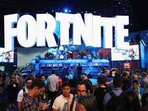 Bos Fortnite Tak Cemas Ancaman Apex Legends