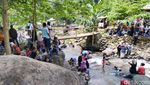 Foto: Asyiknya Main Basah-basahan di Ciamis