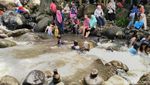 Foto: Asyiknya Main Basah-basahan di Ciamis