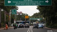Pemerintah Provinsi DKI Jakarta resmi memperpanjang sistem ganjil genap mulai hari ini, Rabu 2 Januari 2019.