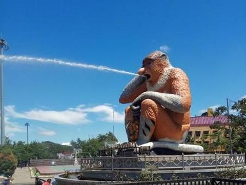 patung bekantan banjarmasin patung