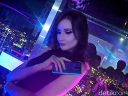 Pesona nan Menggoda si Cantik Oppo R17 Pro