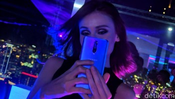 Ponsel ini menjalankan ColorOS 5.2 berbasis Android Oreo. (Foto: Adi Fida Rahman/detikINET)