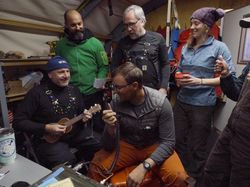 Menguak Rahasia Danau Perawan di Kedalaman Antartika