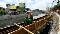 Oleh karena itu, penambahan kapasitas air di Kali Item diharapkan mampu menjadi solusi untuk mengantisipasi banjir di kawasan Kemayoran.