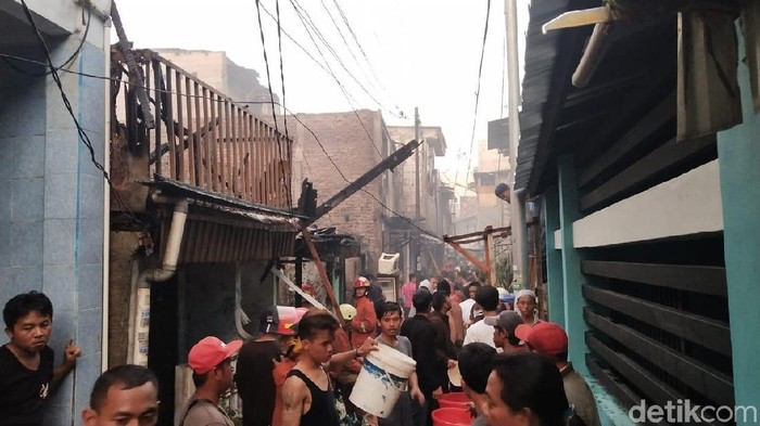 Kebakaran Rumah di Tambora Jakbar Padam