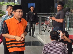 Tangan Diborgol, Wakil Ketua DPR Taufik Kurniawan Diperiksa KPK
