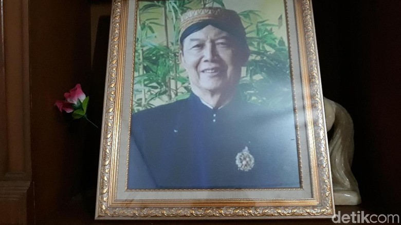 Dubes RI untuk Saudi: Jenazah Paman Jokowi Tiba di Solo Siang Ini Dubes RI untuk Saudi: Jenazah Paman Jokowi Tiba di Solo Siang Ini