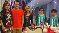 Dinner dirumah Dinas Walikota Bitung, tulis Emiliano Cortazo dalam akun Instagram. Foto: Instagram@emilianocortizo