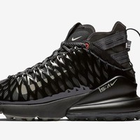 New Nike ISPA. Nike dikabarkan bakal mengeluarkan Nike ISPA versi baru menyusul kesuksesan versi terdahulu. Dengan bordiran bergambar logo swoosh khasnya, sneakers ini dirancang bagi para pelari di trek pegunungan. (Foto: Dok. Sneakernews)