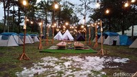 Inilah Indekostour Glamping, sebuah camping ground dengan konsep baru di daerah Kaliurang, Sleman, DI Yogyakarta. Traveler bisa merasakan berkemah dengan nuansa salju seperti di Eropa. (Ristu Hanafi/detikTravel)