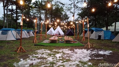Foto: Kemping Sambil Main Salju Tak Perlu ke Luar Negeri