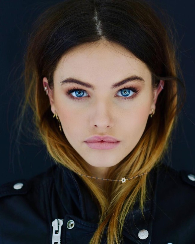 Thylane Blondeau pernah menjadi jawara daftar wanita tercantik versi TC Candler 2018. Tahun ini, namanya kembali muncul. Meski tak lagi di nomor satu, ia masih masuk 10 besar. Mantan model cilik ini duduk di urutan ke-6. (Foto: Instagram/@thylaneblondeau)