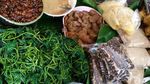Mau Sarapan Sayur? Yuk, Jajan Brambang Asem yang Murah Enak Ini