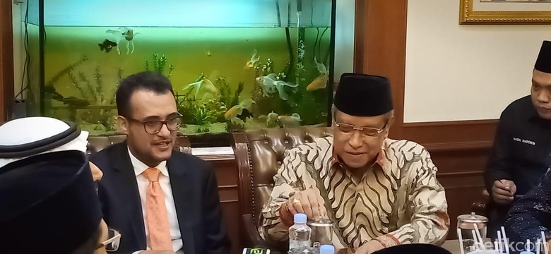 Dubes Arab Saudi Baru Kunjungi PBNU, Osama Al Shuaibi Diganti? Dubes Arab Saudi Baru Kunjungi PBNU, Osama Al Shuaibi Diganti?
