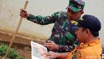 Potret Upaya Evakuasi Korban Longsor di Sukabumi