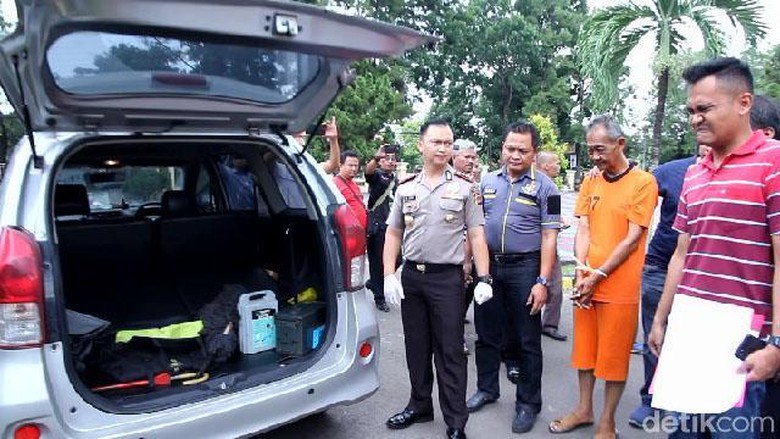 Penampakan Mobil yang Dipakai Suami Angkut Mayat Nita Jong Penampakan Mobil yang Dipakai Suami Angkut Mayat Nita Jong