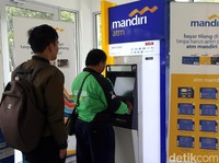 Orang Terkaya Jepang Suntik Grab Rp 28 T, Awas Gelombang PHK