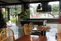 OMG Steak House: Empuk Juicy Grilled Beef Ribs dan Sirloin Steak Ada di Sini