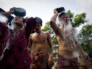 Cara-cara Unik Detoks Narkoba: Direbus Hidup-hidup Sampai Cuci Usus