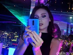 Pesona nan Menggoda si Cantik Oppo R17 Pro