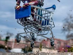 Aksi Kocak Tapi Keren  Iron Man, Captain America dkk