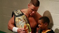  Selain jadi bintang film, John Cena juga bintang iklan. Ia pernah menjadi bintang iklan untuk produk sandwich yang terkenal di sana. Foto: Istimewa