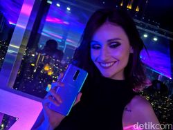 Pesona nan Menggoda si Cantik Oppo R17 Pro