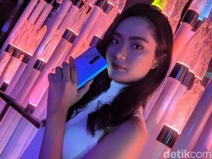 Oppo R17 Pro Tak Dibuat di Indonesia, TKDN-nya?